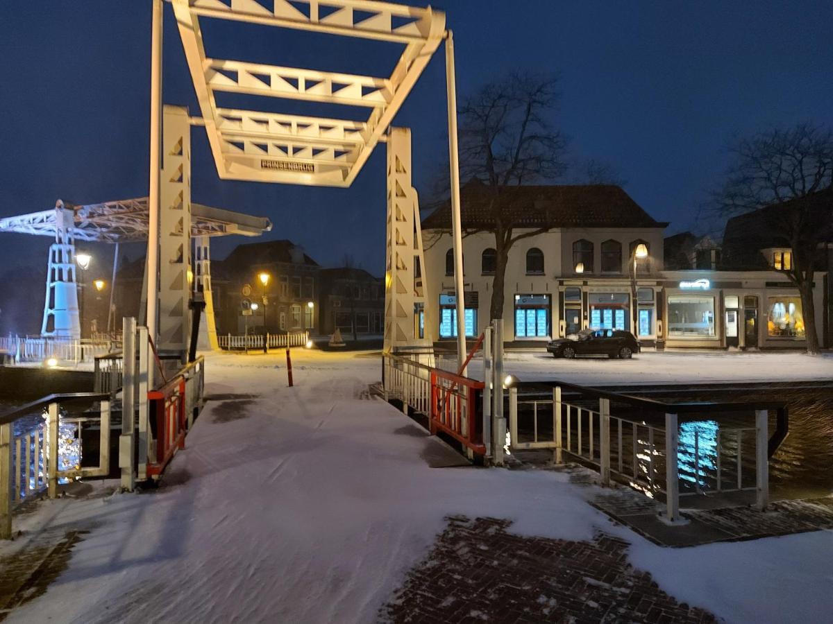 Airbnb 'Logeren Aan Het Plein' In Het Centrum Van Меппел Екстер'єр фото
